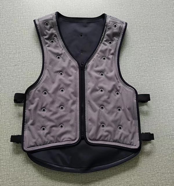 Pakaian Pendingin Mana yang Terbaik untuk Bengkel dengan Suhu Tinggi?